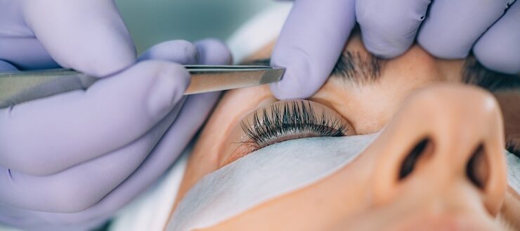 How Long Does A Lash Lift Take?